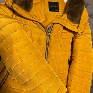 Zara yellow puffer